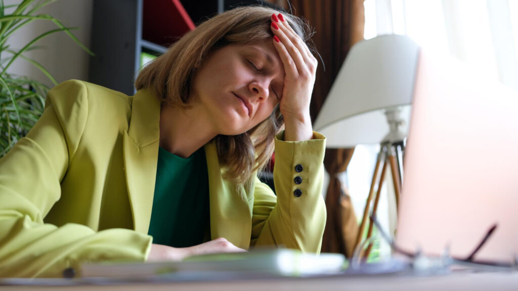 Mevrouw met chronische vermoeidheid